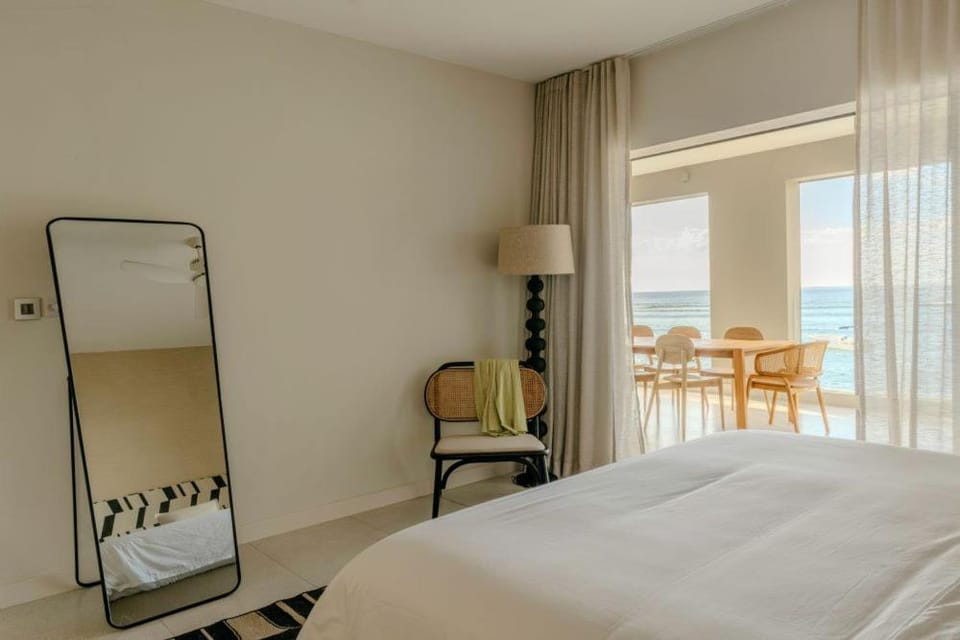 Bed, Bedroom, Sea view, internet, wardrobe, air conditioner