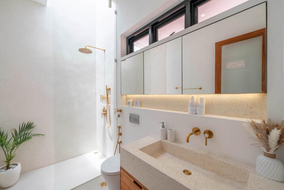 Finity B - Brand New Romantic 1BR Villa with Pool in Canggu Villa in North Kuta