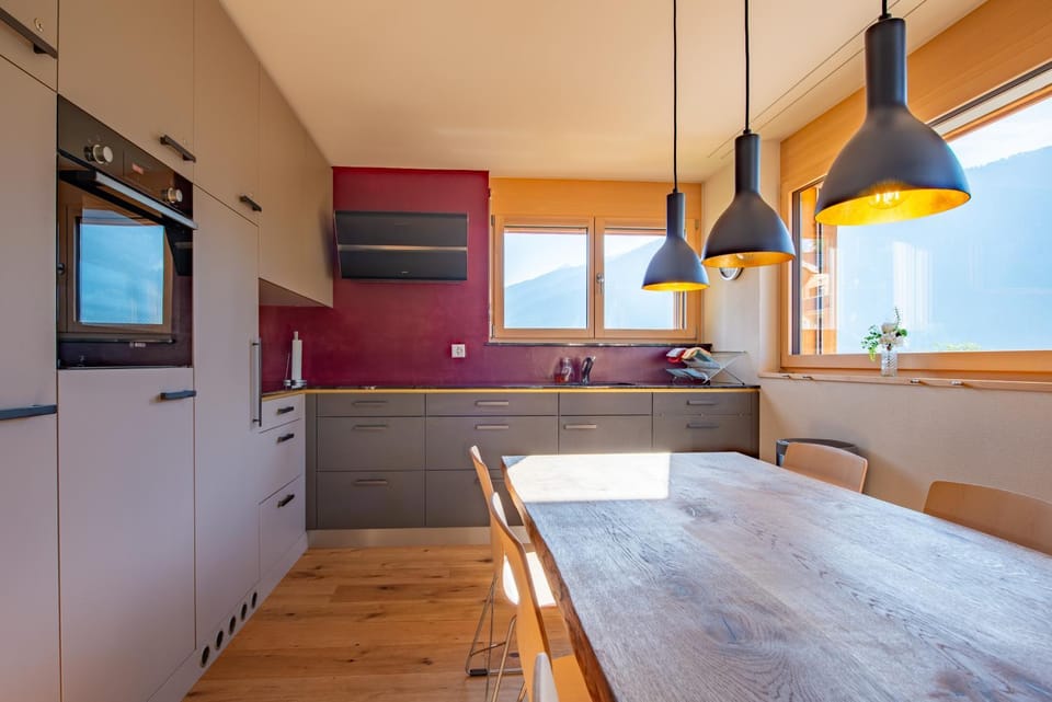Dining area, kitchen