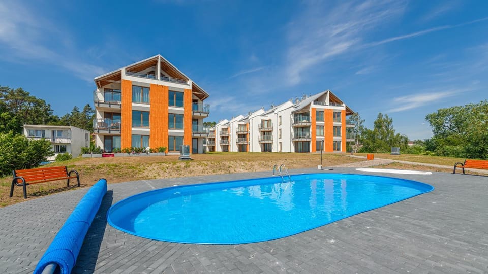 Property building, Swimming pool