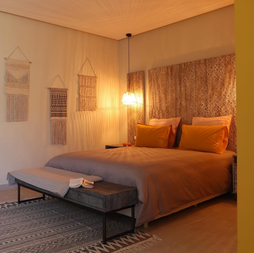 Bed, Living room, Photo of the whole room, Beach, Bedroom, Sea view, Sports, Sunrise, Sunset