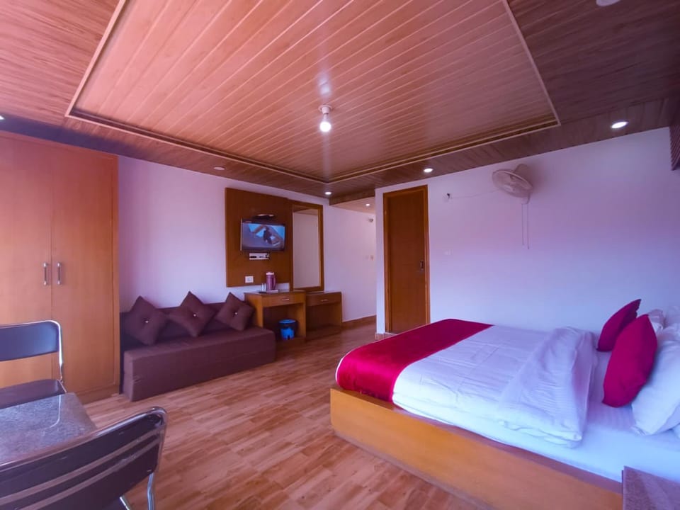 Bed, TV and multimedia, Photo of the whole room