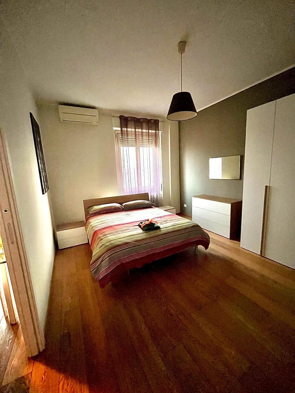 Bed, Bedroom, towels, wardrobe, air conditioner