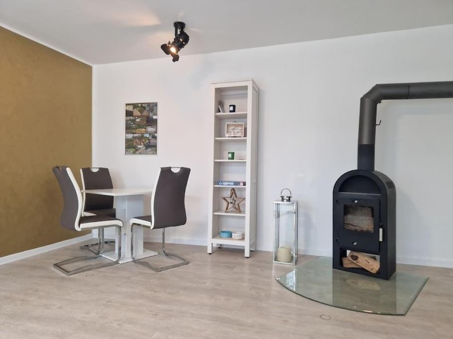 -NEUE- Ferienwohnung - Monteurwohnung in Lippe Apartment in North Rhine-Westphalia