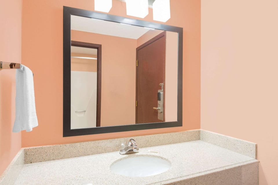 Bathroom, Photo of the whole room, On site