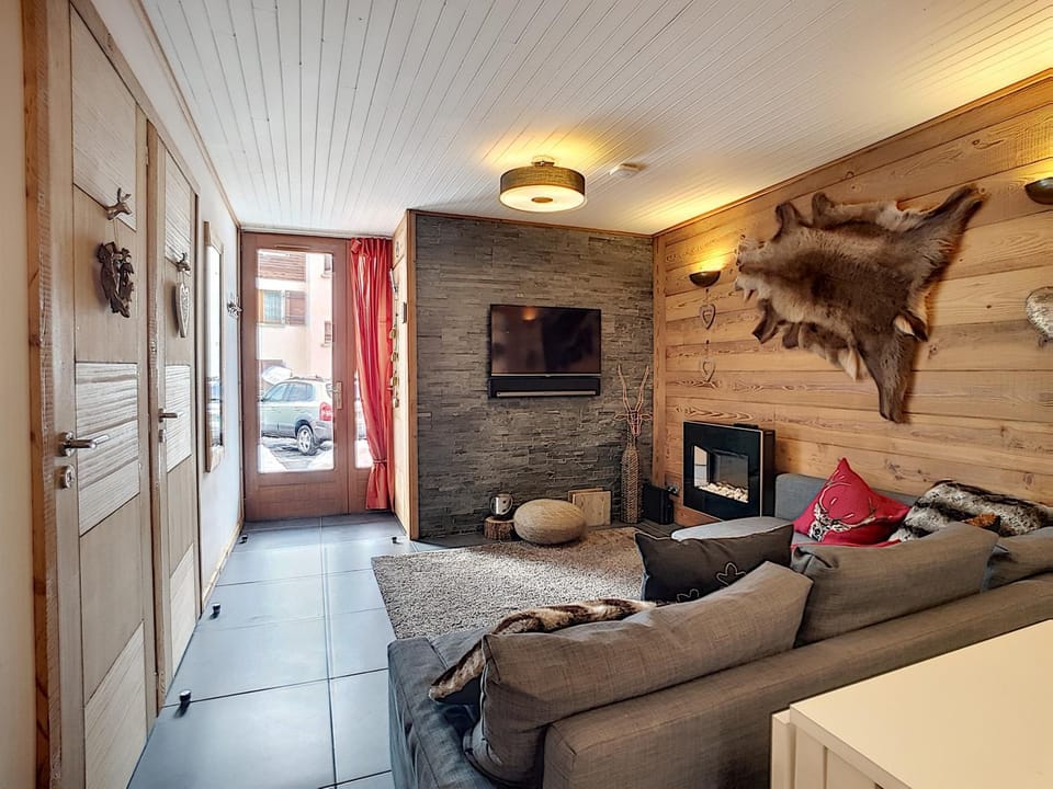 Communal lounge/ TV room, Living room