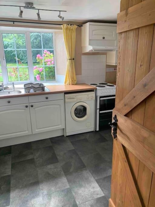 Gullers End Farm Cottage Apartment in Wychavon District