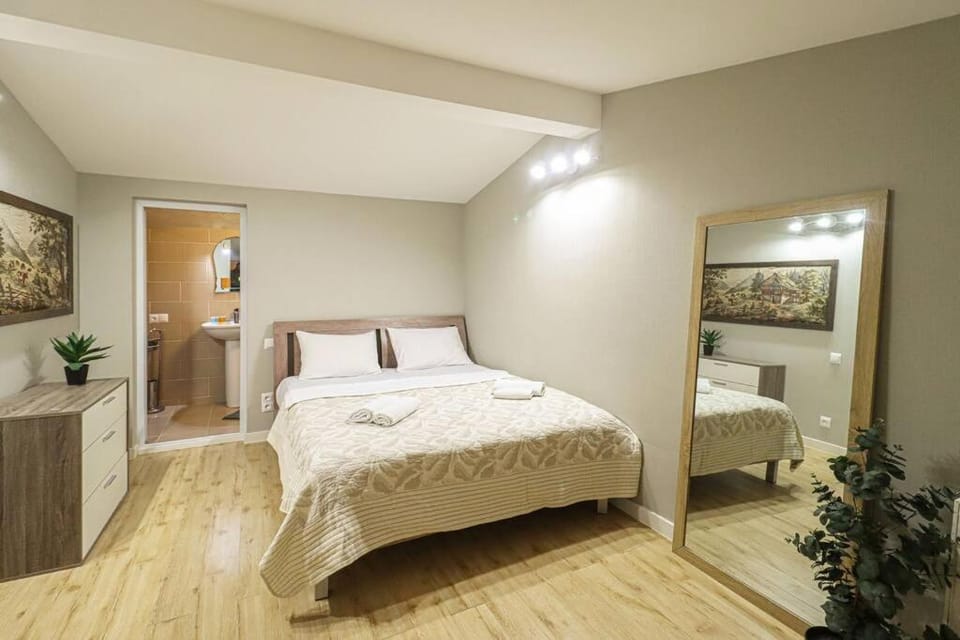 Cosy Central 2-BR Apartment-By Wehost Apartment in Tbilisi, Georgia