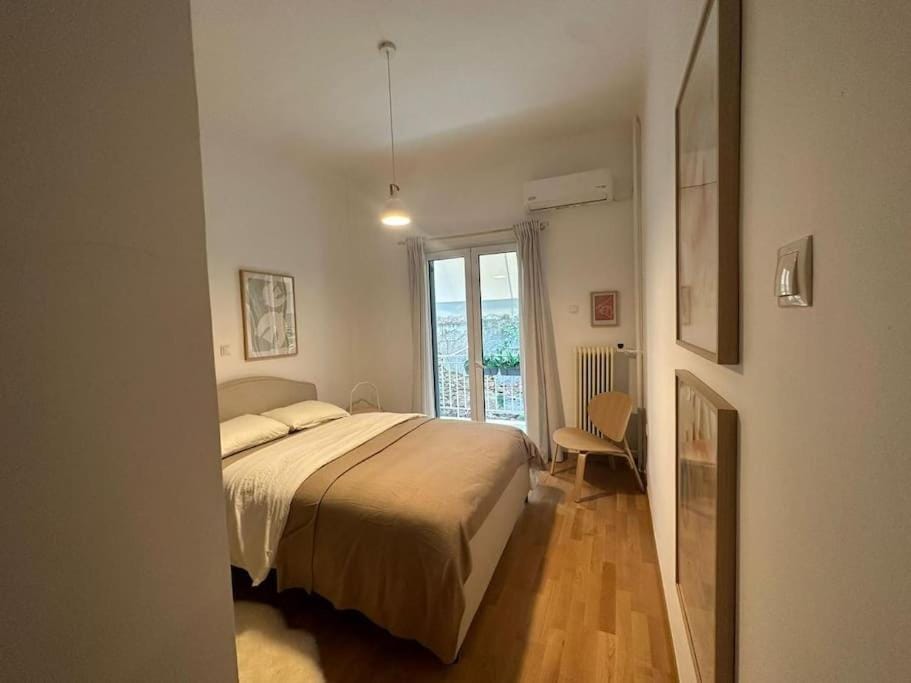 Spacious stulish 2 bd flat Apartment in Athens