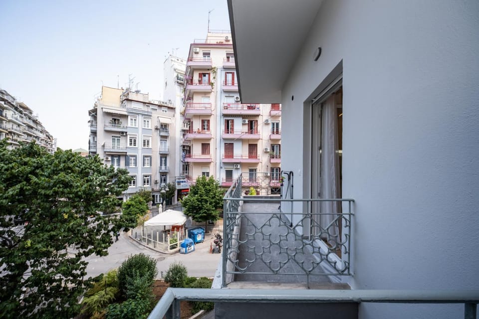 Property building, Neighbourhood, Balcony/Terrace, City view, Street view