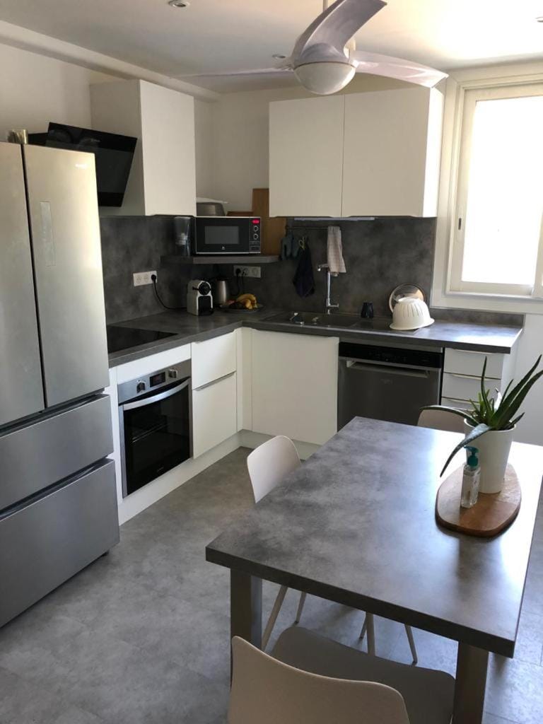 Kitchen or kitchenette, Dining area, dishwasher, oven, stove, toaster