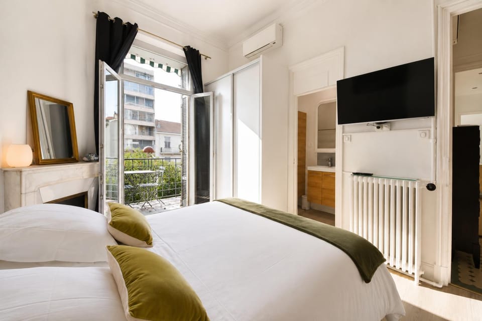 TV and multimedia, Balcony/Terrace, Bedroom, heating, air conditioner