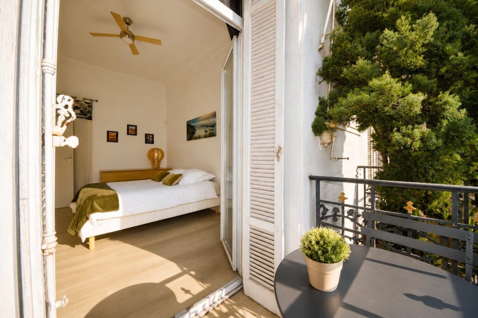 Bathroom, Balcony/Terrace, heating, air conditioner