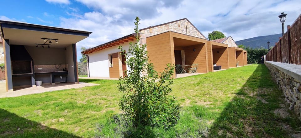 Property building, Spring, Garden