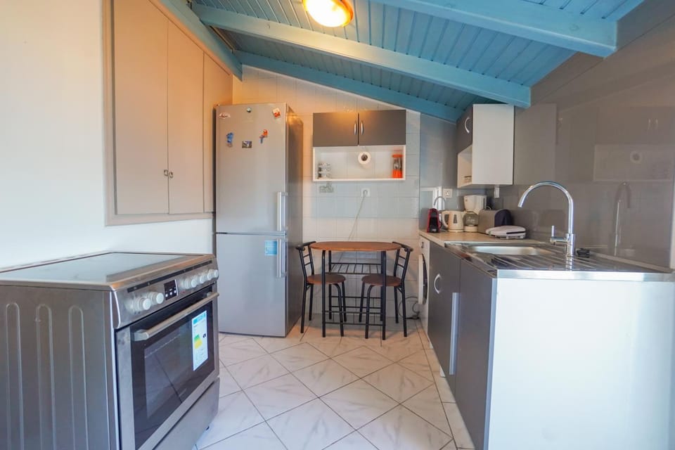 Anemomilos Sea View Penthouse Apartment in Corfu