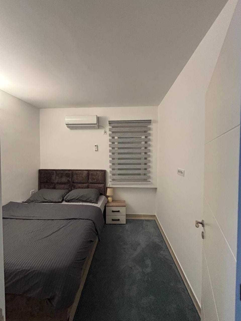 Bed, Bedroom, air conditioner