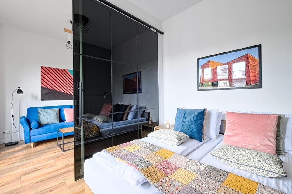 Bed, Living room, Bedroom