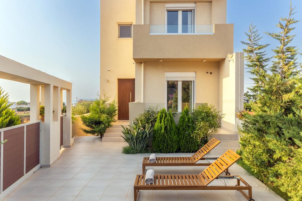 Property building, Garden, Balcony/Terrace, Garden view, sunbed