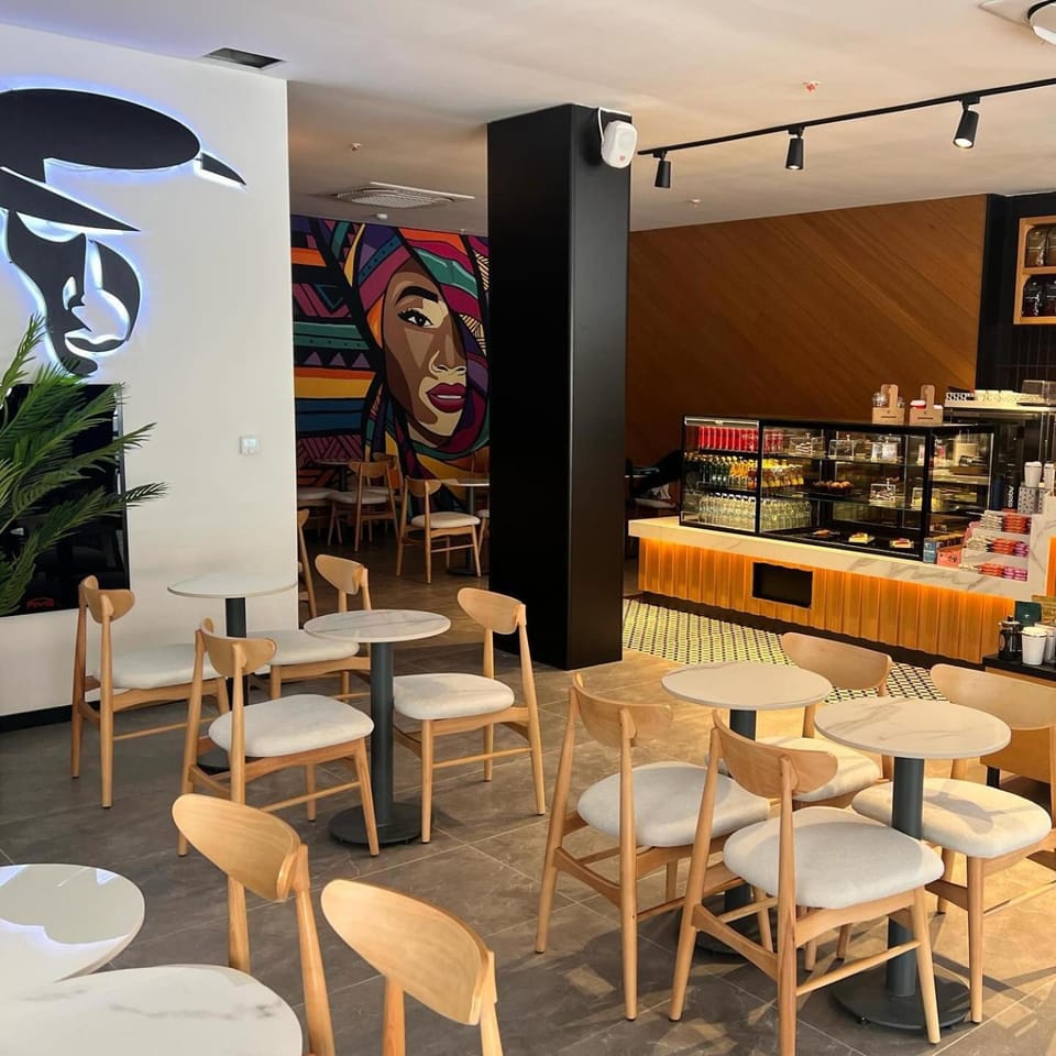 Restaurant/places to eat, Food and drinks