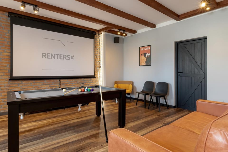 Communal lounge/ TV room, Living room