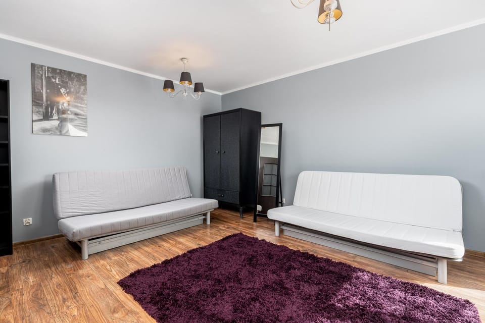 Bed, Living room, Photo of the whole room, Seating area, Bedroom, wardrobe