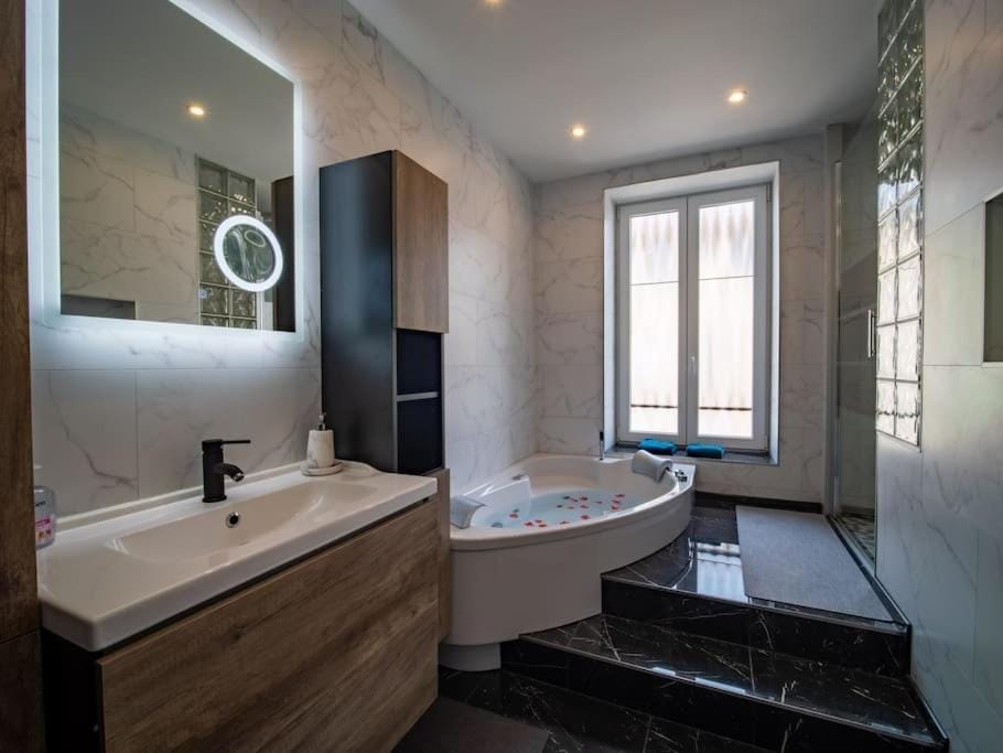 Bathroom, Bath