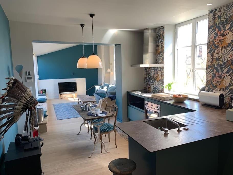 Appartement 65m2, terrasse 25m2, dernier étage. Apartment in Bordeaux