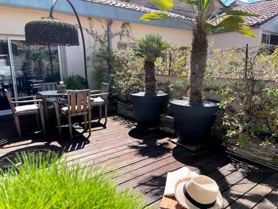 Appartement 65m2, terrasse 25m2, dernier étage. Apartment in Bordeaux