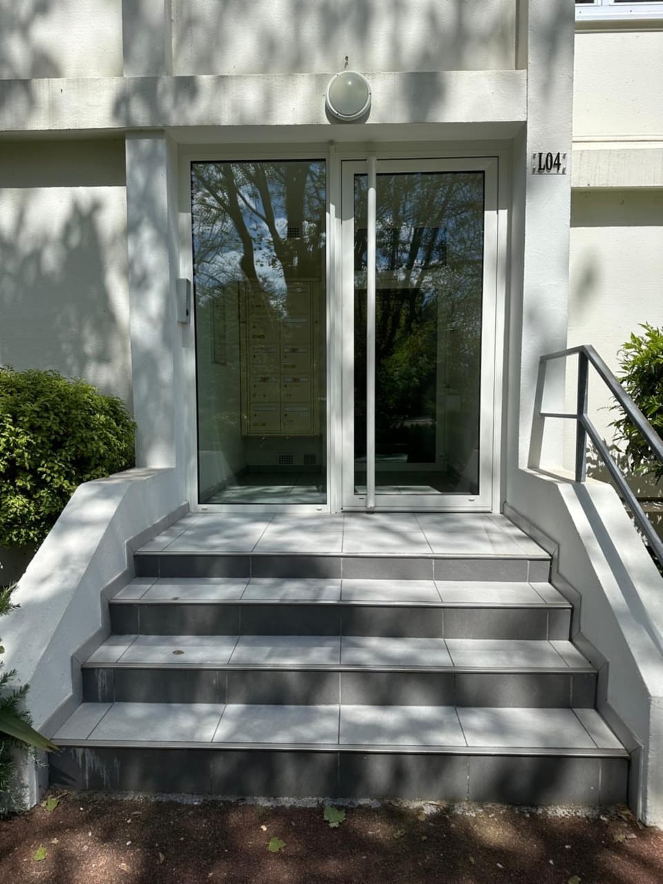 Facade/entrance