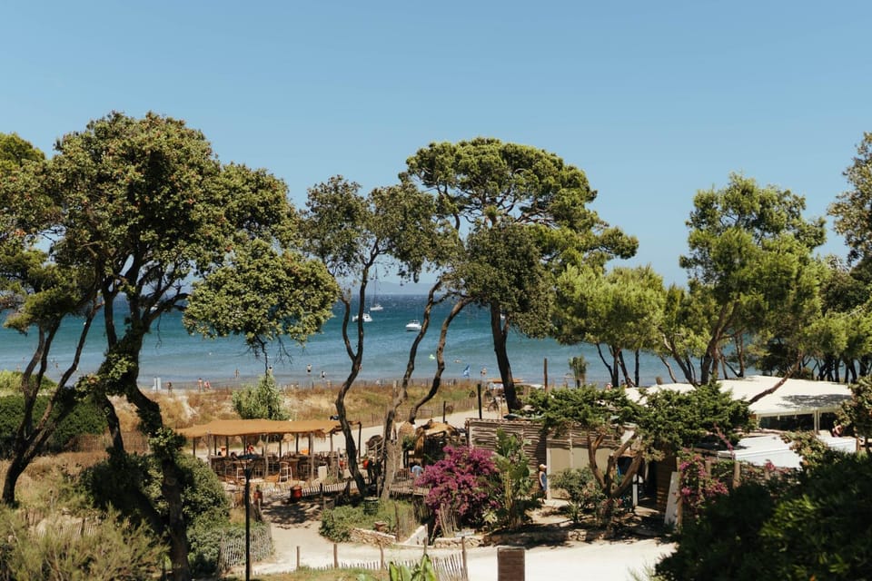 Restaurant/places to eat, Natural landscape, Sea view