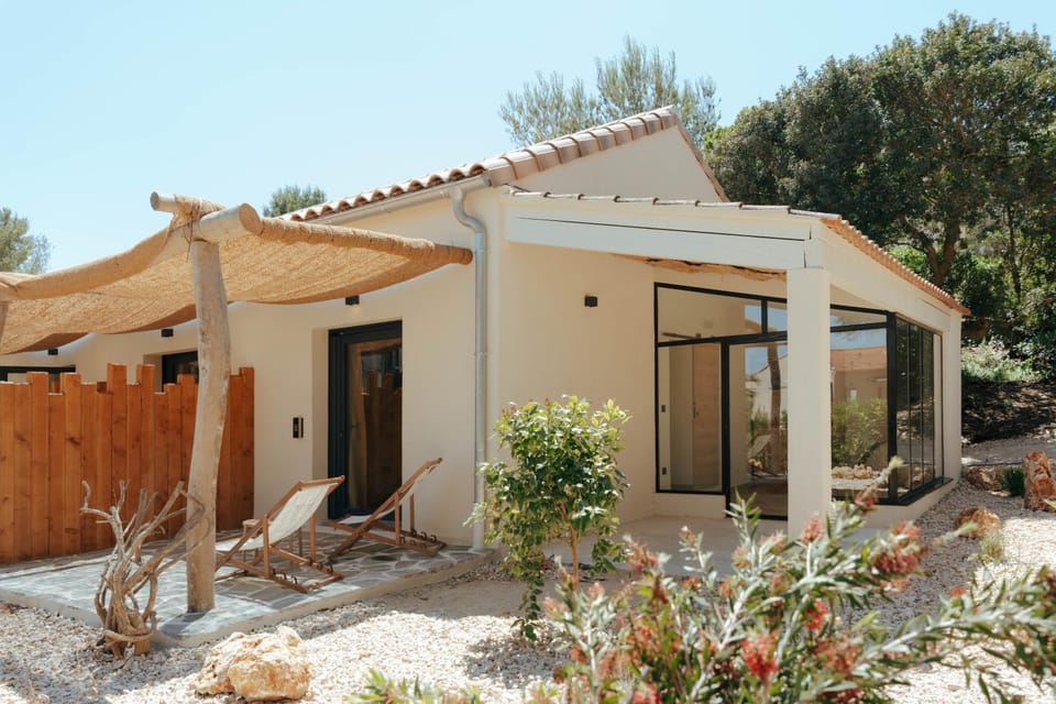 Patio, Balcony/Terrace, Bedroom, sunbed