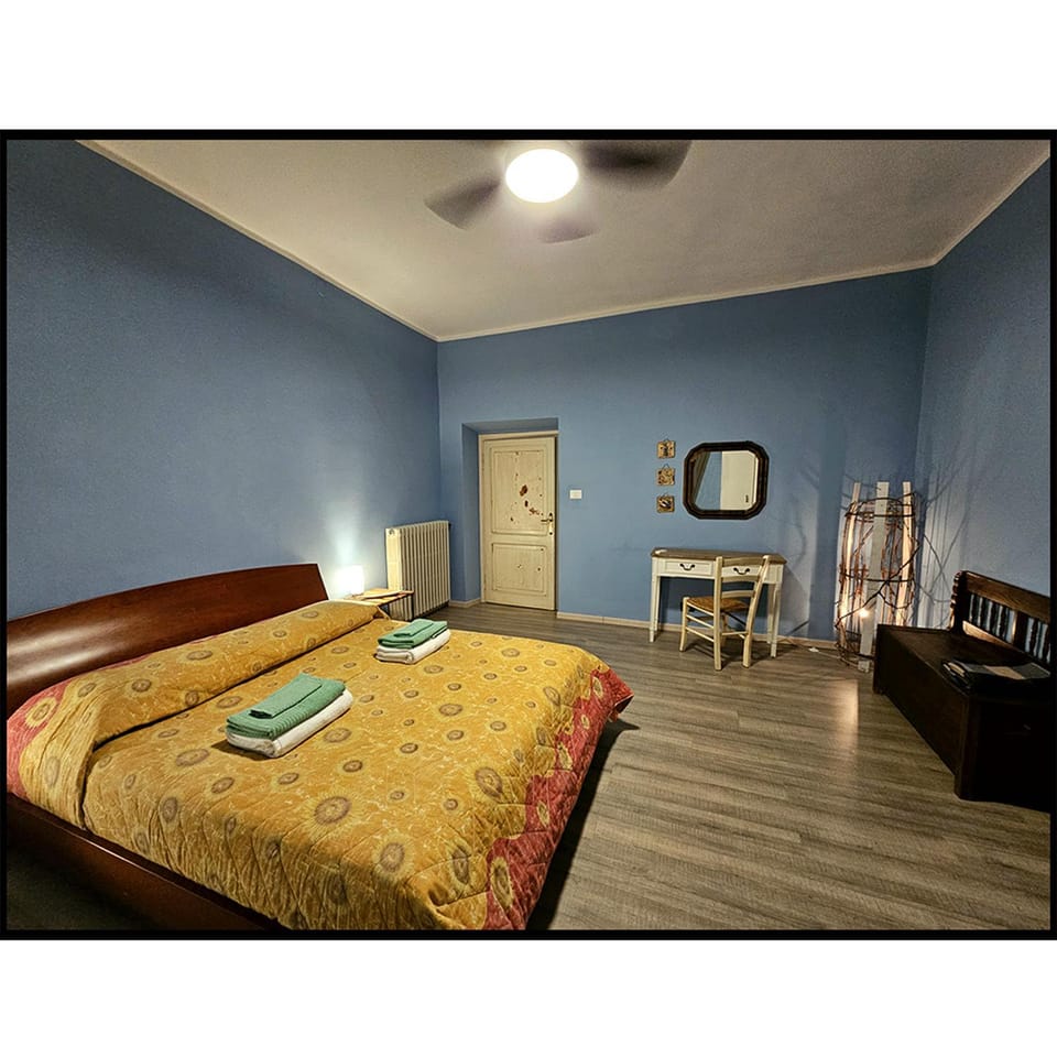 Spring, Bed, Photo of the whole room, Bedroom, Guests, Area and facilities, children, young children, Family, furniture, heating, locker, towels, wardrobe