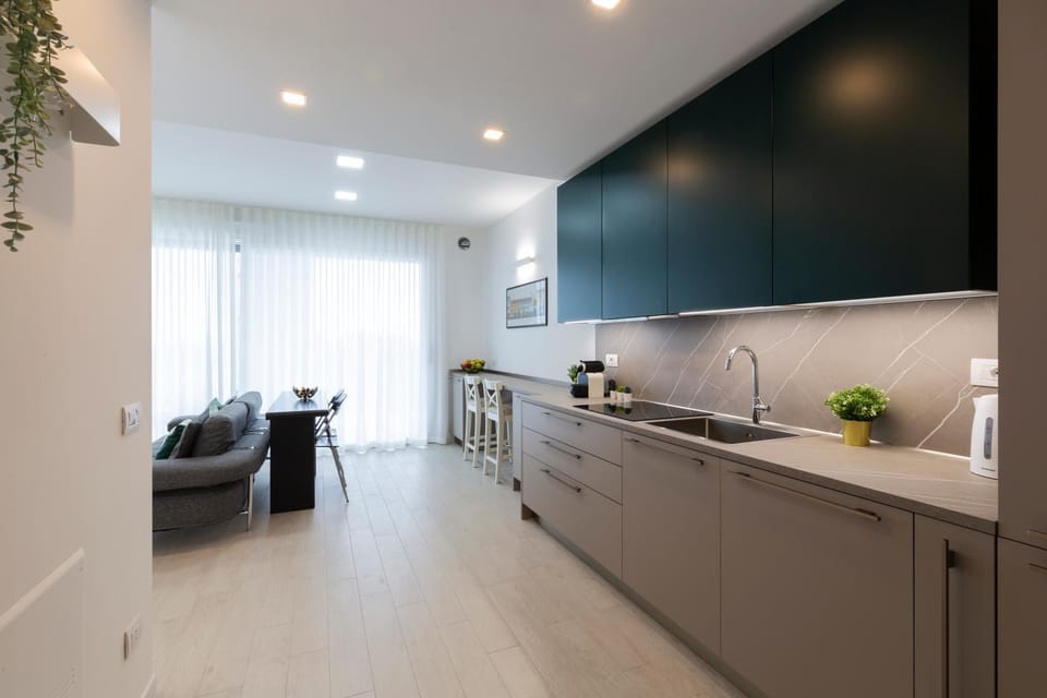 Kitchen or kitchenette, Living room