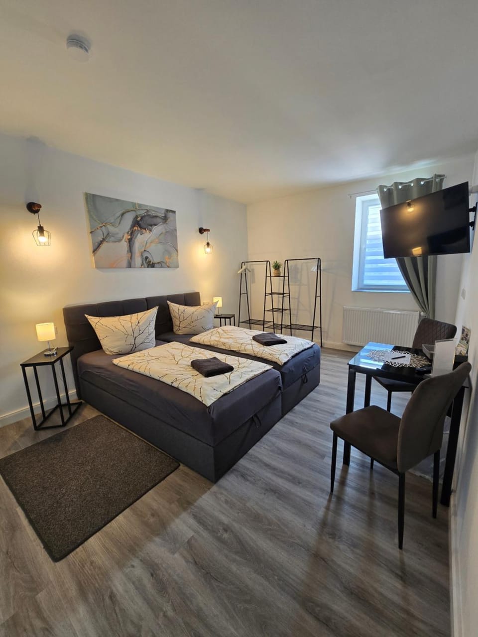 Photo of the whole room, Bedroom