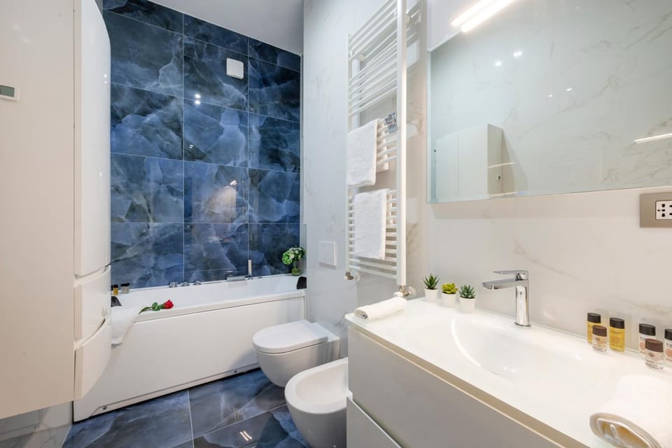 Toilet, Bathroom, Bath, towels
