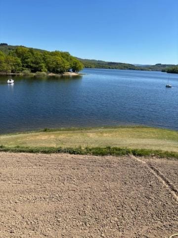 LES TERRASSES DU LAC Hotel in Bourgogne-Franche-Comté