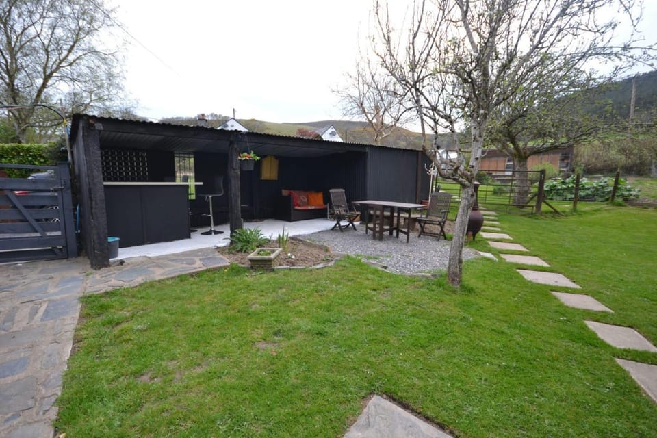 Patio, Garden view