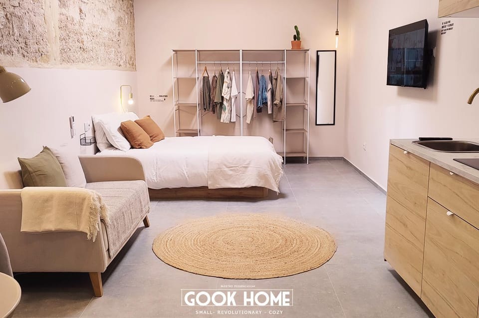 Bed, Living room, Bedroom