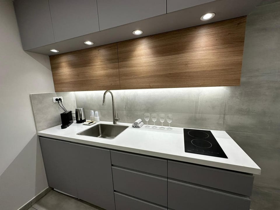 Mamilla Brilliant Emerald 2 Apartment in Jerusalem