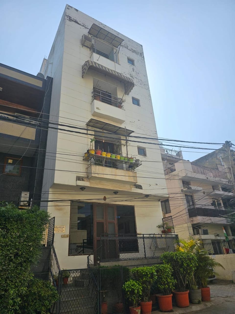 Property building, Day