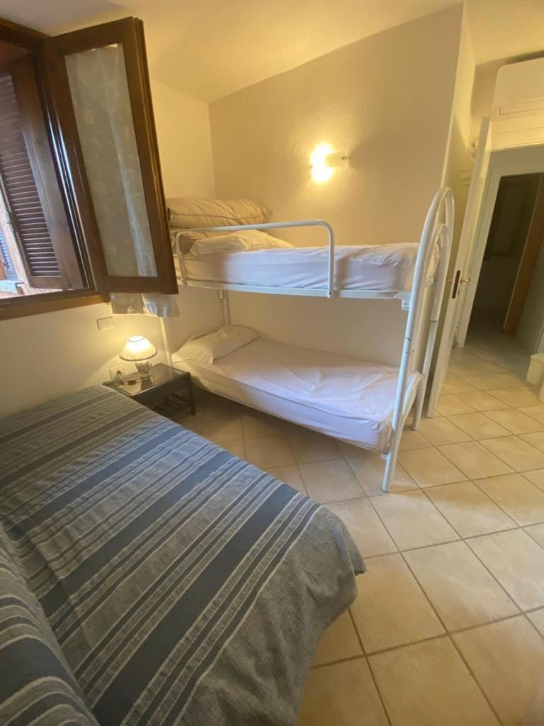 Bed, Bedroom, bunk bed