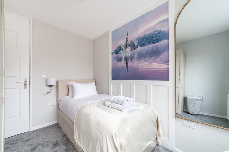 Excellent 3-Bed Flat In Elephant & Castle Apartment in London Borough of Southwark