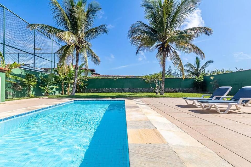 Linda casa em Búzios a 50 m da Praia da Ferradura. House in Armacao dos Buzios