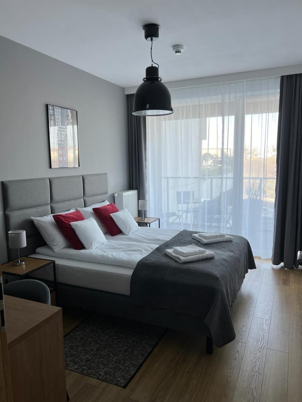 Bed, Photo of the whole room, Seating area, Bedroom