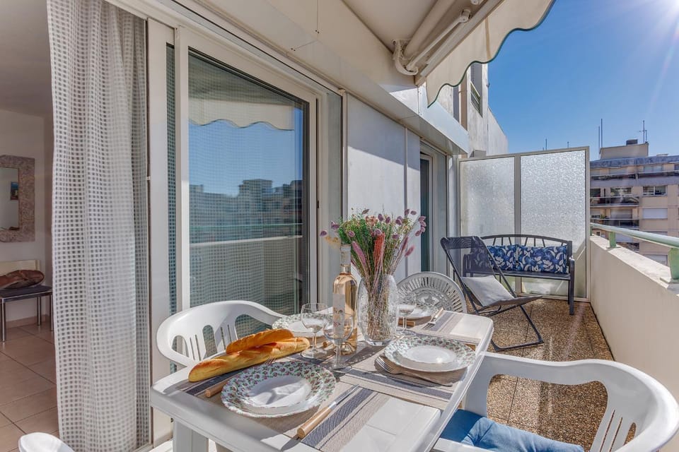 Balcony/Terrace, Dining area