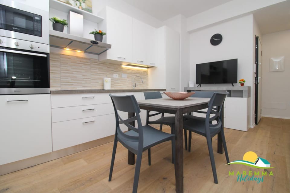 Communal lounge/ TV room, TV and multimedia, Kitchen or kitchenette, Living room, Seating area, Dining area, dishwasher, minibar, pet friendly, stove