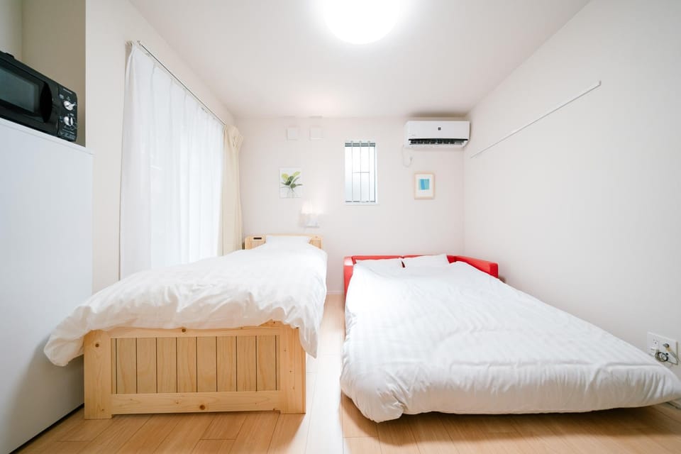 Bed, Photo of the whole room, Bedroom, internet