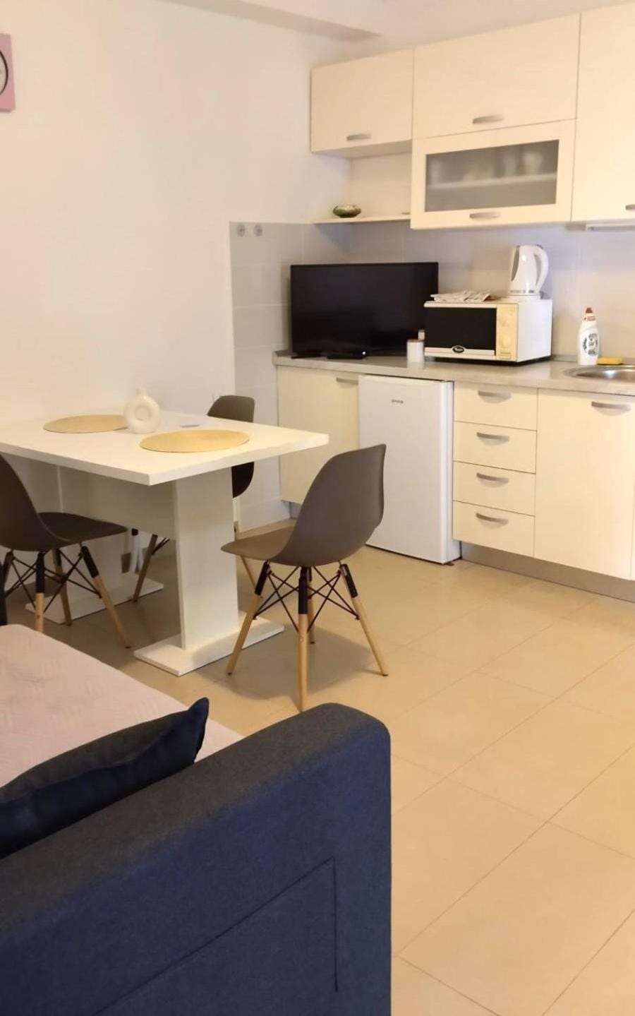 Kitchen or kitchenette, Dining area, minibar, pet friendly, stove