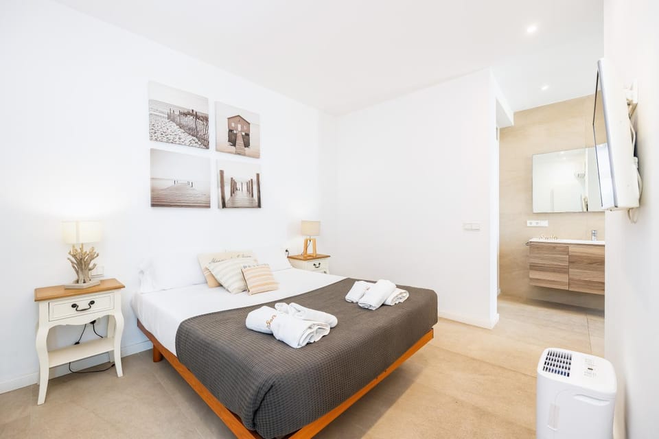 Living room, Bedroom