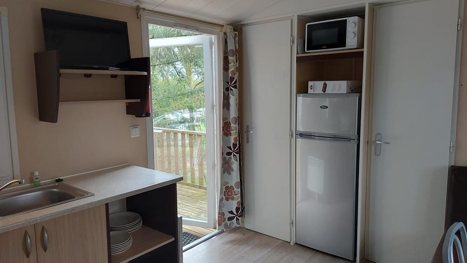 Mobil home 3 chambres 6 places Apartment in Île-de-France